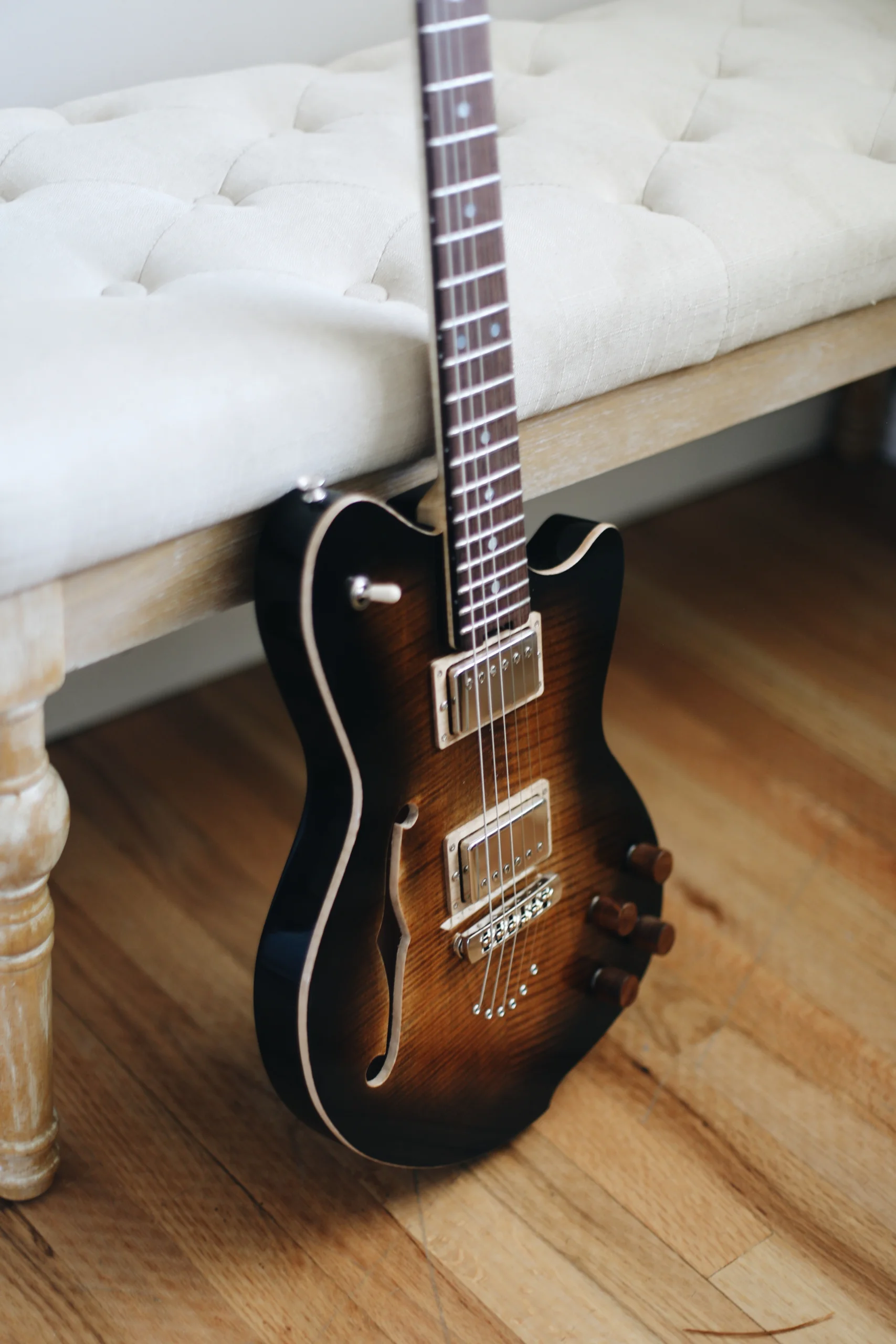 Procella | Tobacco Burst — detail